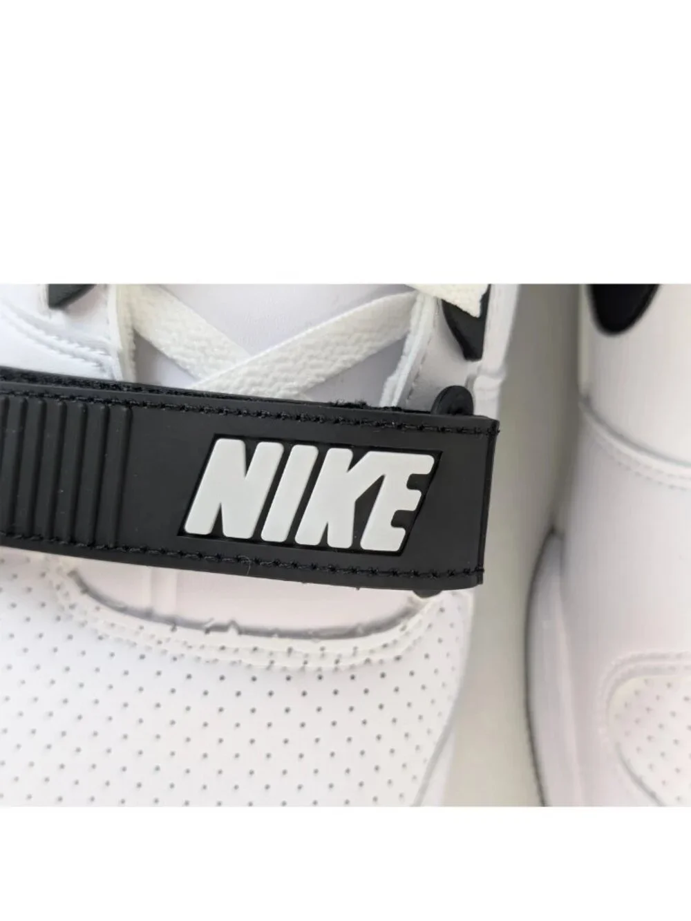 Nike air white
